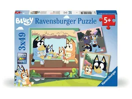 Ravensburger Kinderpuzzle 05685 Blueys Abenteuer 3x49 Teile Bluey Puzzle fuer Kinder ab 5 Jahren