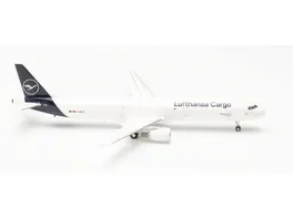 Herpa 572439 Lufthansa Cargo Airbus A321P2F D AEUC Hello Europe
