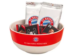 FC Bayern Mueslischale mit Waffeln und Schokolade