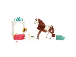 Spirit Tier Babysitting mit Boomerang Spielset mit Pferd 21 cm Badetrog und Traenke Huf Aktivierungsfunktion 3 Tieren und Badebuerste ab 3 Jahren