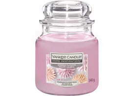 Yankee Candle Home Inspiration Mittelgrosse Kerze im Glas Sugared Blossom