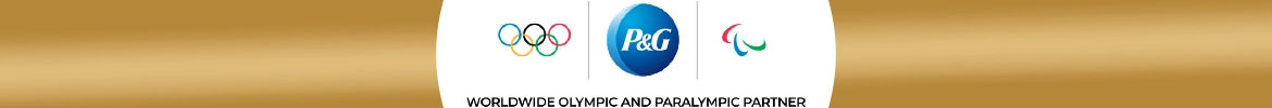 Goldenes Banner mit Olympia Ringen, P&G Logo und Paralympics Logo