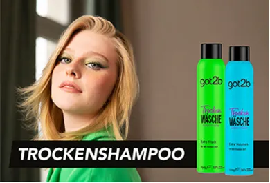 Blonde Frau mit grünem Lidschatten und got2b Trockenshampoo Produkten. Kategorie: Trockenshampoo