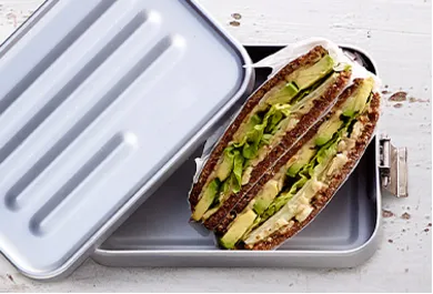 Erdnuss-Avocado-Sandwich