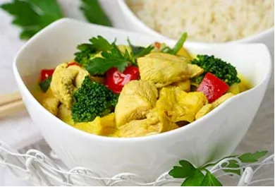 Ananas-Hähnchen-Curry