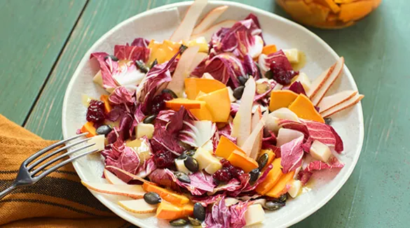 Ensalada de achicoria con calabaza fermentada