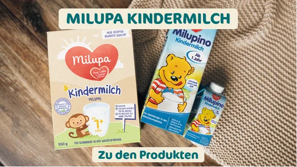 Milupa Kindermilch Produkte für Kinder ab 1 Jahr: Milumil Kindermilch-Packung und Milupino Kindermilch Getränk mit Bärchen-Motiv, präsentiert auf einem Holztisch. Gesunde Ernährung für Kleinkinder in der Wachstumsphase.