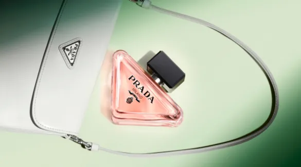 PRADA Paradoxe