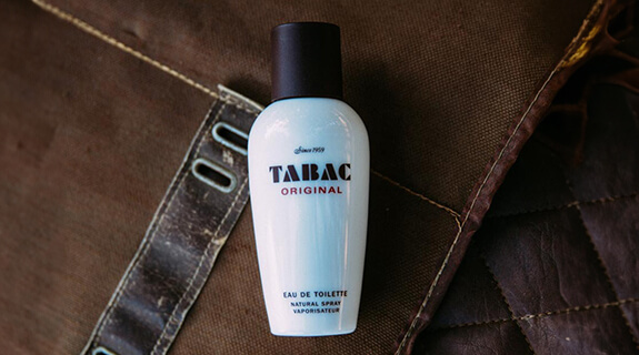 TABAC Original auf einer Art Lederweste mit gestepptem Innenfutter