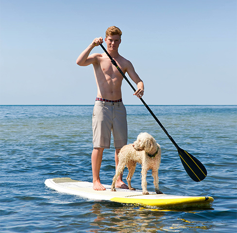 Stand-Up-Paddling mit Hund